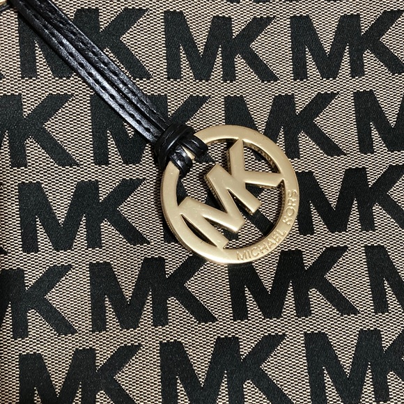 Unlisted MK - Picture 1 of 1